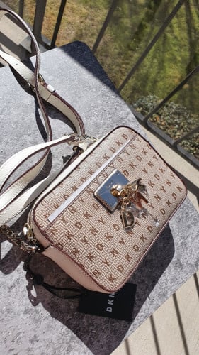 شنطة ميني ماركة  DKNY