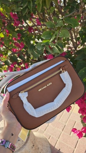 شنطة ماركة مايكل كورس