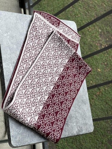 شال ماركة مايكل كورس