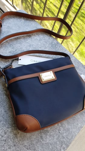 شنطة ماركة كالفن كلاين