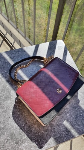 كروس ماركة توري بورتش