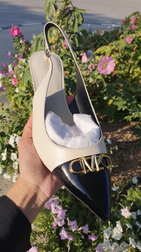 كعب ماركة مايكل كورس