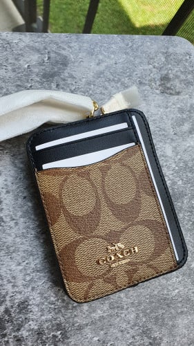 محفظة ماركة كوتش