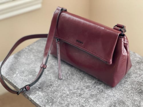 شنطة ماركة DKNY