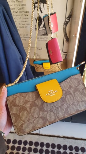 كروس ماركة كوتش