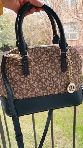 شنطة ماركة DKNY