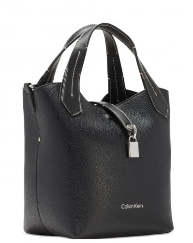 شنطة ماركة كالفن كلاين