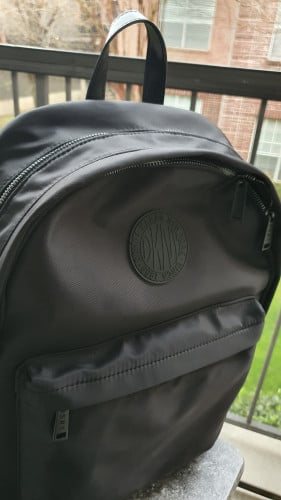 شنطة ظهر رجالية ماركة DKNY