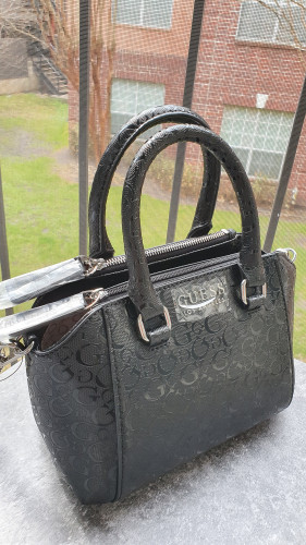 شنطة ماركة قيس