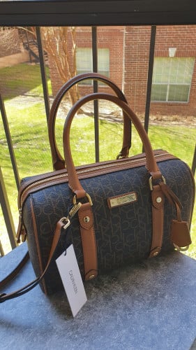 شنطة ماركة كالفن كلاين