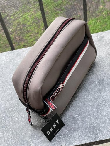 شنطة يد رجالية ماركة DKNY