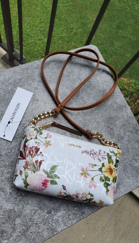 كروس ماركة كالفن كلاين