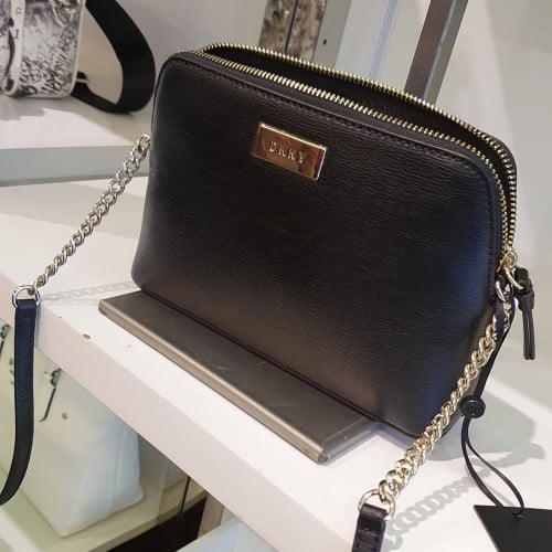 كروس ماركة DKNY