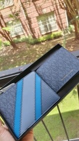 طقم محفظة ومحفظة بطاقات مايكل كورس