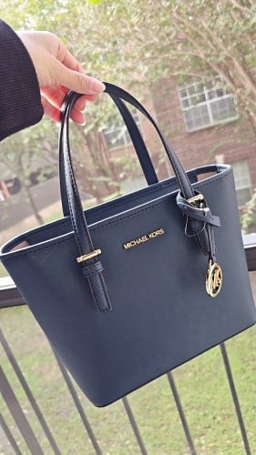 شنطة ماركة مايكل كورس