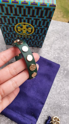 إسوارة جلد من توري بورتش