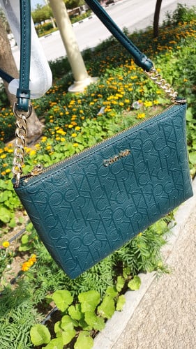 شنطة ماركة كالفن كلاين