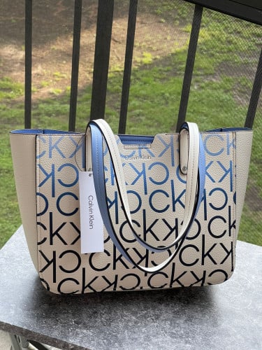 شنطة ماركة كالفن كلاين totebag