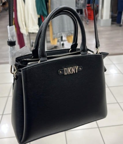 شنطة ماركة DKNY