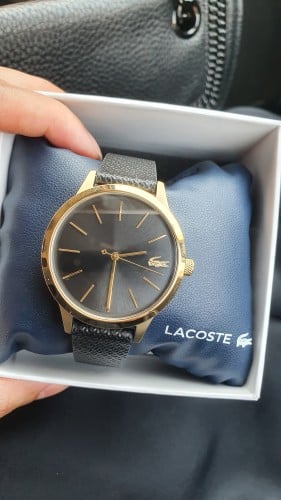 ساعة ماركة لاكوست