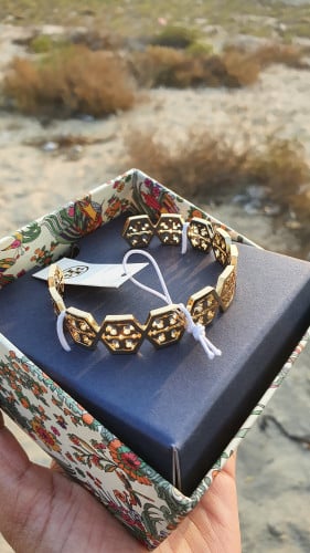 إسوارة توري بورتش