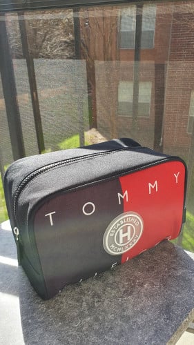 شنطة يد رجالية ماركة تومي هيلفيقر