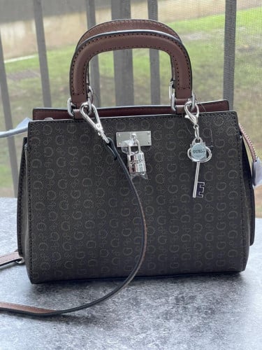 شنطة ماركة قيس