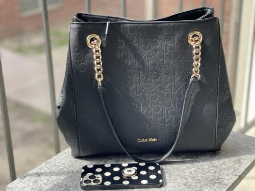 شنطة كبيرة ماركة كالفن كلاين