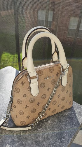 شنطة ميني ماركة DKNY