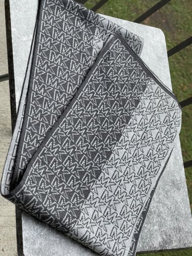 شال ماركة مايكل كورس