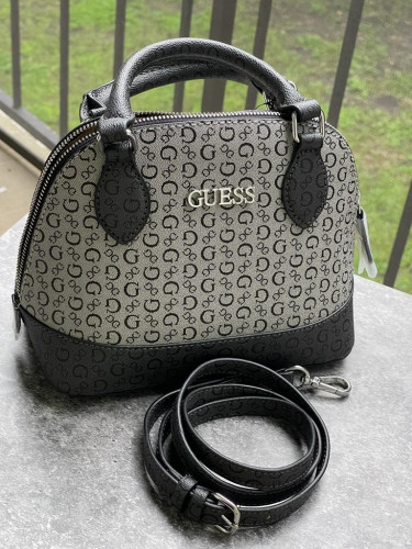 شنطة ماركة قيس