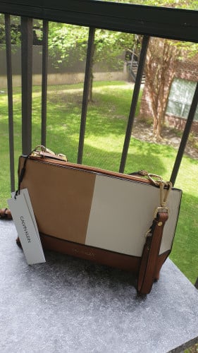 كروس ماركة كالفن كلاين