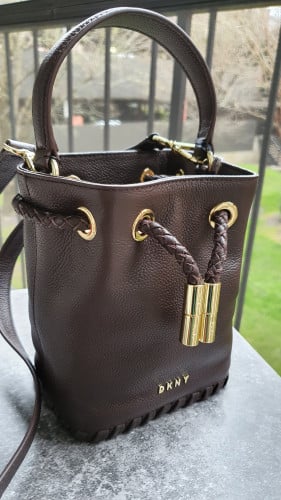 شنطة ميني ماركة  DKNY