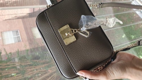 شنطة ماركة DKNY