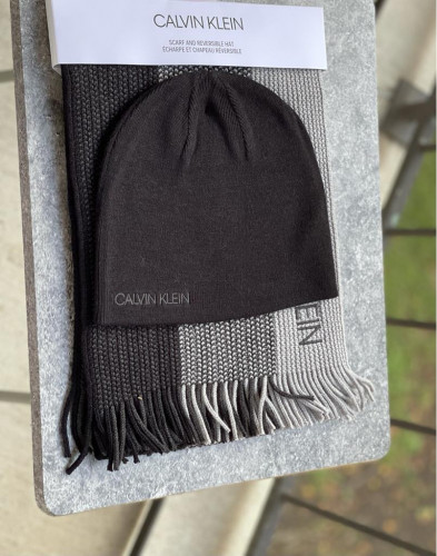 طقم رجالي شال وقبعة