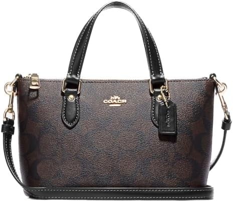 شنطة ماركة كوتش