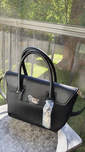 شنطة ماركة قيس