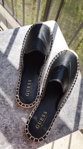 صندل ماركة قيس