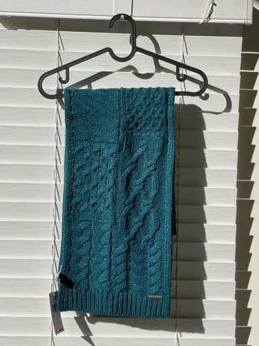 شال ماركة مايكل كورس