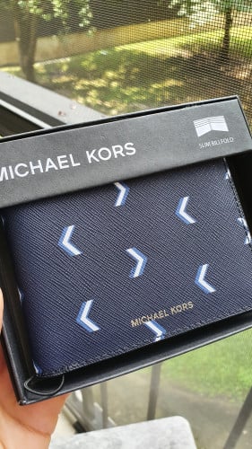 محفظة ماركة مايكل كورس