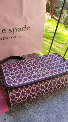 شنطة ماركة كيت سبيد