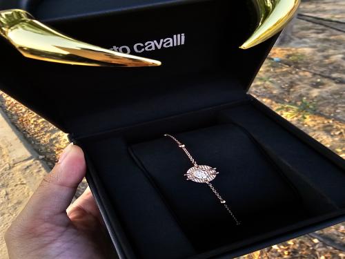 إسوارة ماركة روبرتوكفالي