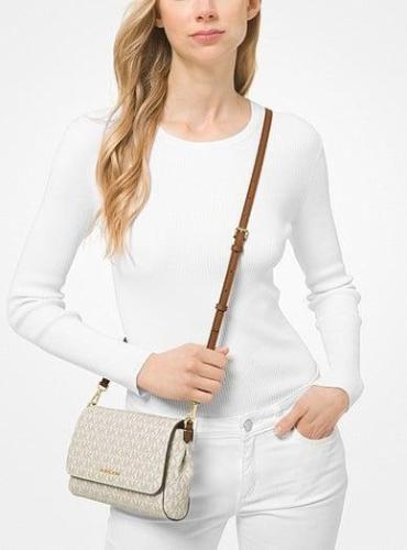 شنطة ماركة مايكل كورس