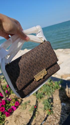 شنطة ماركة مايكل كورس