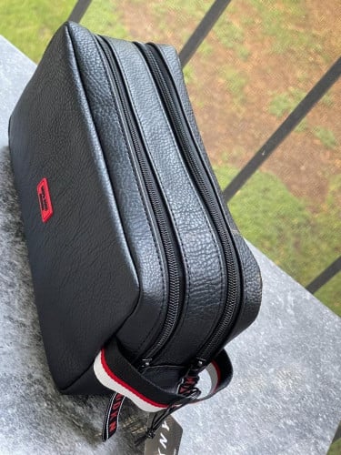 شنطة يد رجالية ماركة DKNY