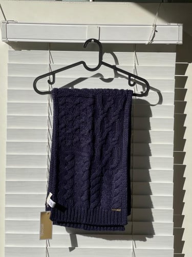 شال ماركة مايكل كورس