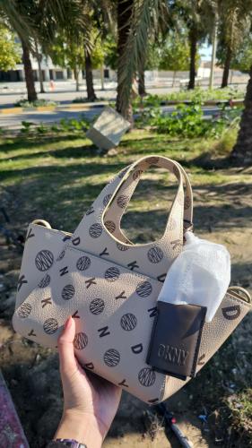 شنطة ماركة DKNY