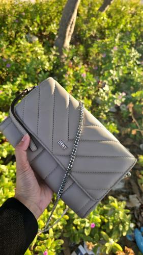 شنطة / محفظة ماركة DKNY