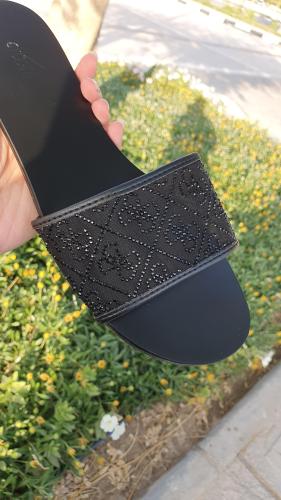 صندل ماركة قيس