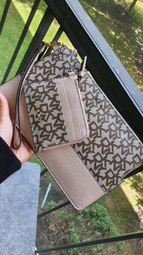 باوتش+حامل بطاقات ماركة  DKNY